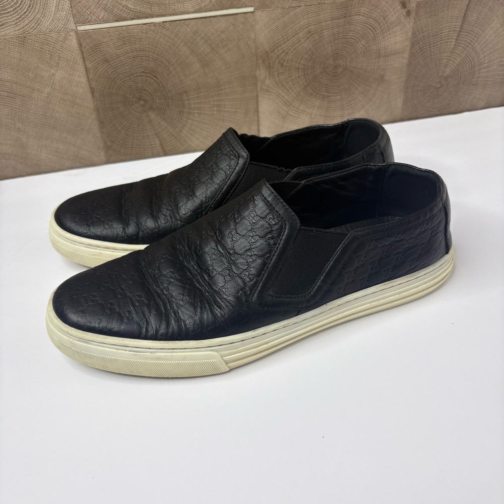 gucci microguccissima Monogram Leather Slip On sneakers size 8